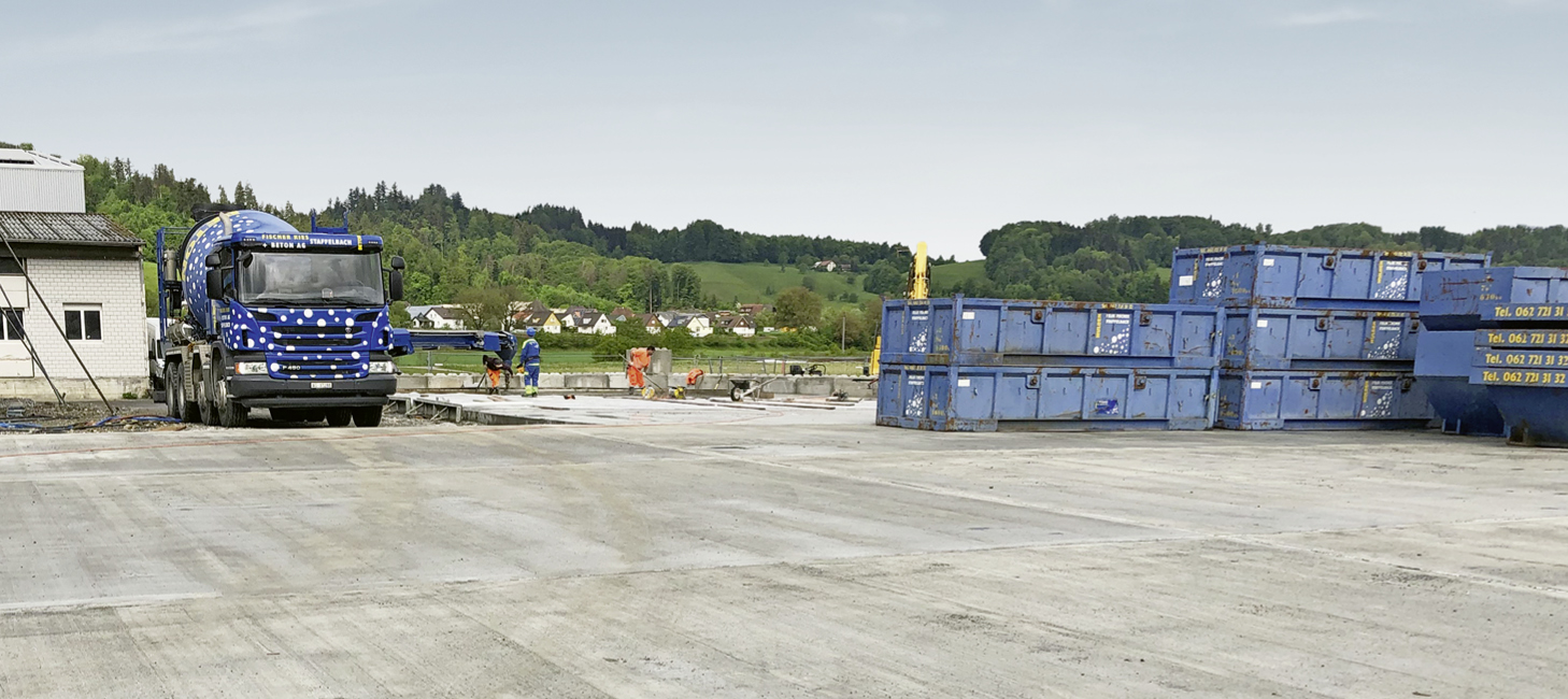 Aussenplätze mit Faserbeton