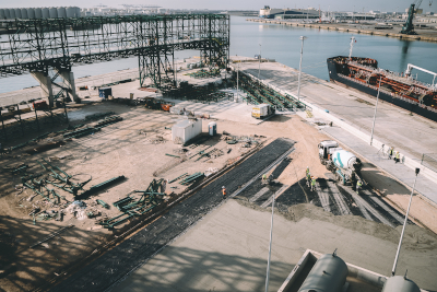 Pavimentación de la terminal portuaria de ICL - Hormigón reforzado con fibras poliméricas